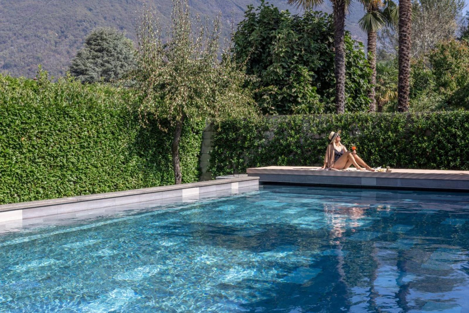 Ascona Lodge, Pool & Garden Retreat エクステリア 写真
